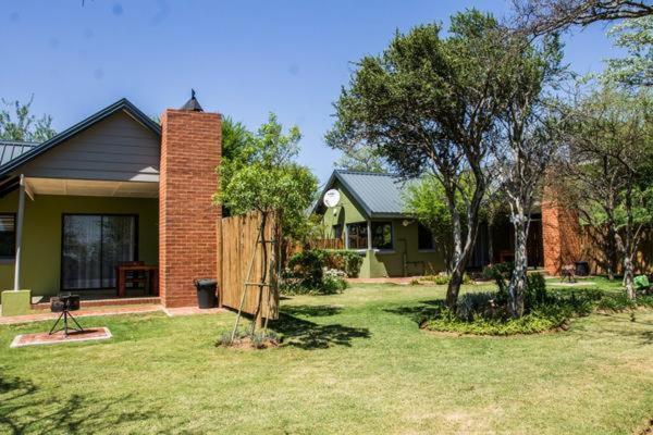 Chameleon Bush Lodge Hammanskraal Exterior photo