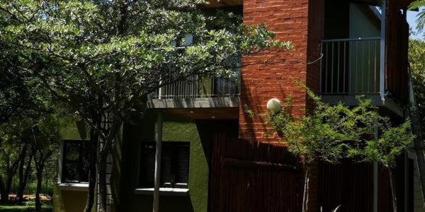 Chameleon Bush Lodge Hammanskraal Exterior photo