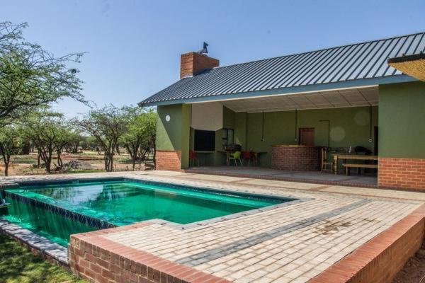 Chameleon Bush Lodge Hammanskraal Exterior photo